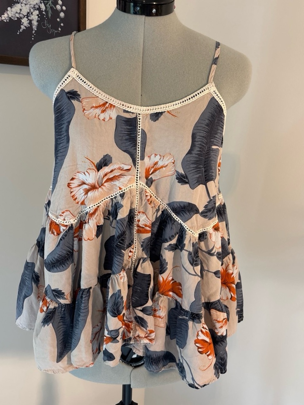 entro Floral Crochet-Trim Spaghetti Strap Tank Top - Cream, Navy & Orange 0269
